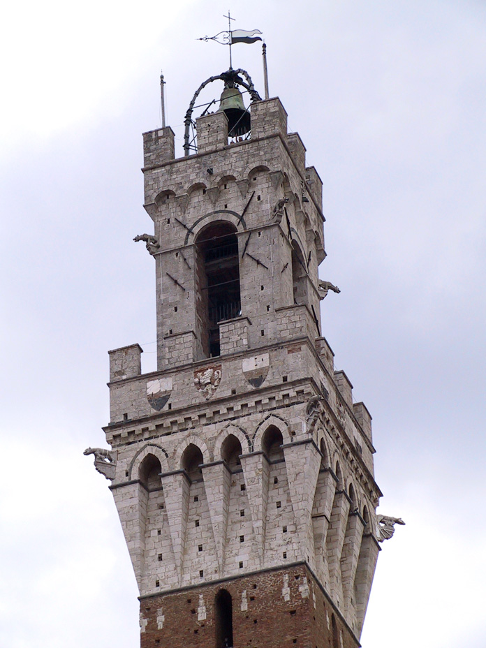 509-1645 - Siena - Torre del Mangia - top with bells